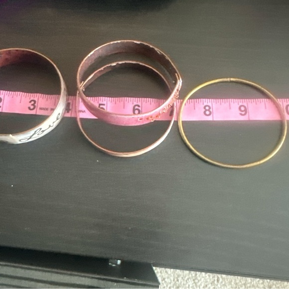 Enameled Bangle Bracelets Jewelry Set of 4, Pink Cream Gold - Picture 4 of 4